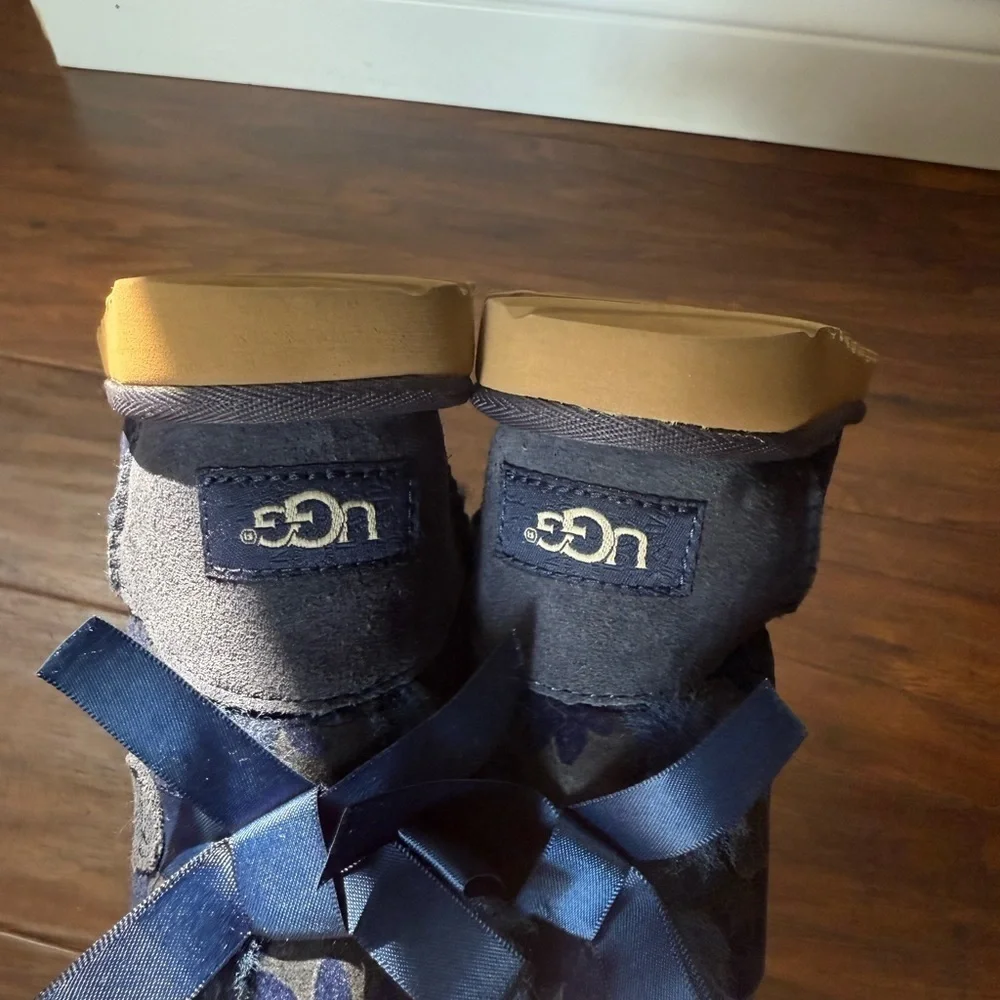 Ugg Navy Blue Bailey Bow Flower Shearling Boots-Size 9 NWOT